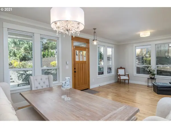 4412 SW SHATTUCK RD, Portland, OR 97221