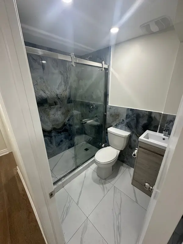 138 Sutherland AVE, Bradford West Gwillimbury, ON L3Z 4H7