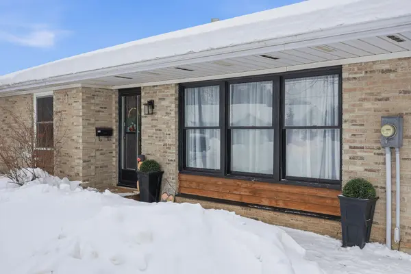 156 JOHN ST N, Minto, ON N0G 1Z0