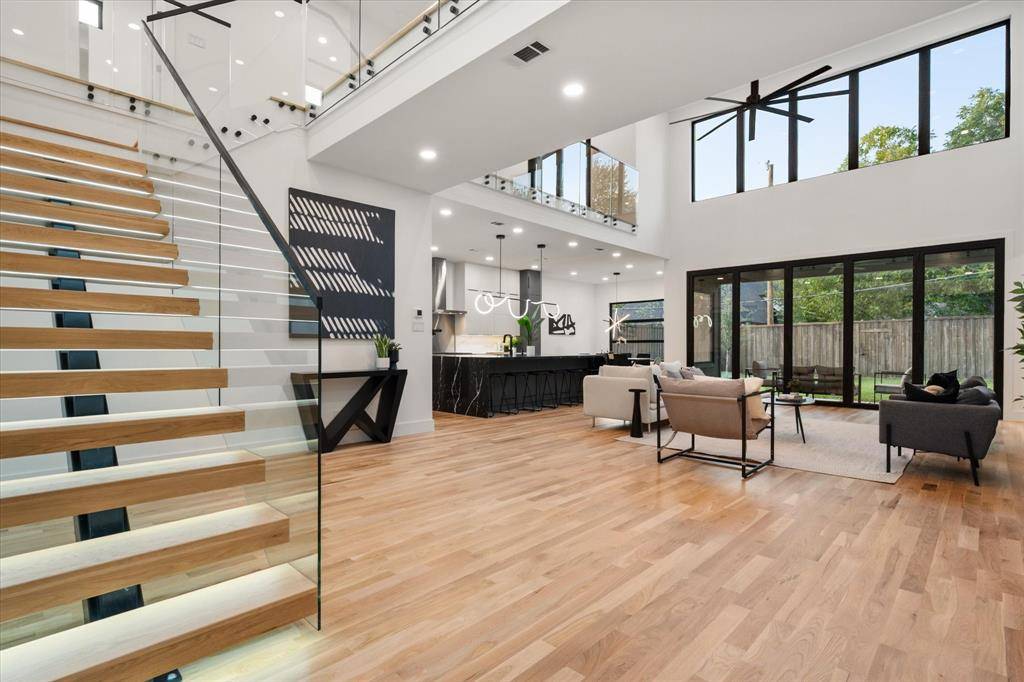 3739 Rockdale Drive, Dallas, TX 75220