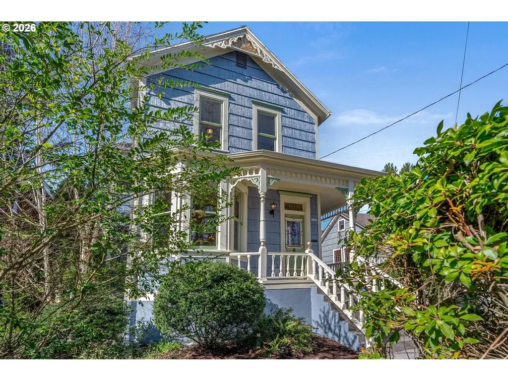 3213 SE 9TH AVE, Portland, OR 97202