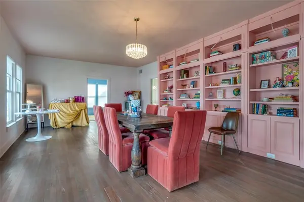 500 W 7th Street, Dallas, TX 75208