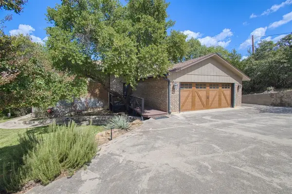 8550 Lakewood Drive, Brownwood, TX 76801