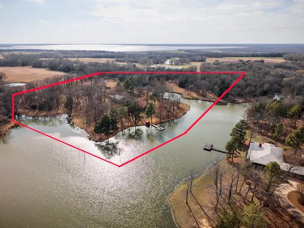 2101 County Road 2716, Honey Grove, TX 75446