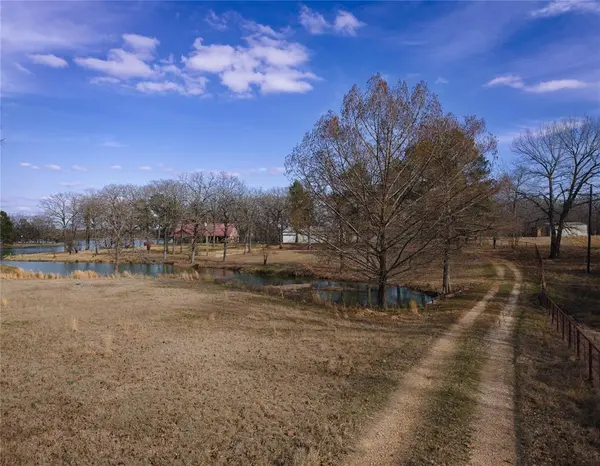 2101 County Road 2716, Honey Grove, TX 75446