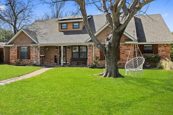 2653 Heatherwood Drive, Dallas, TX 75228