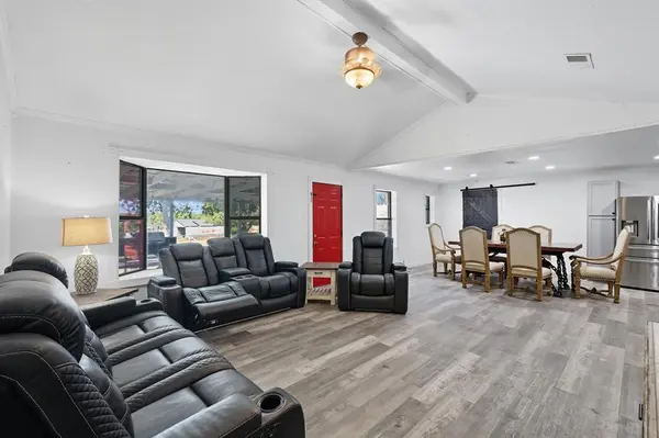 1118 Private Road 425, Whitewright, TX 75491