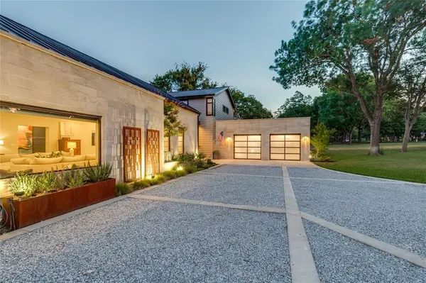 Dallas, TX 75218,8446 Santa Clara Drive