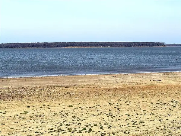 8437 Edgewater Drive, Kemp, TX 75143