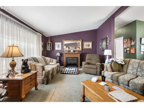 2512 MAIA LOOP, Springfield, OR 97477