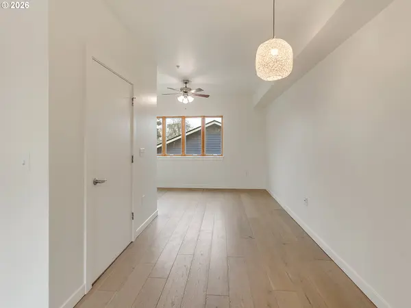 2525 N KILLINGSWORTH ST #310, Portland, OR 97217