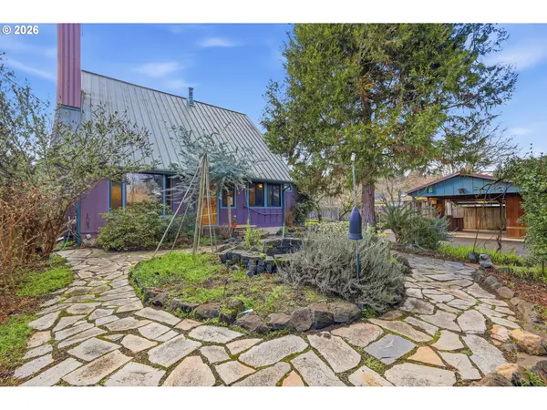 2096 1/2 ARTHUR ST, Eugene, OR 97405