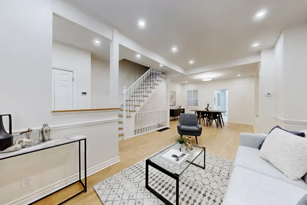 337 Glen RD, Toronto C09, ON M4W 2X4