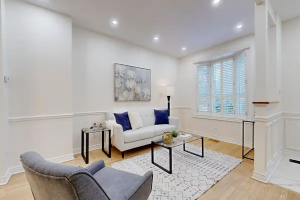 337 Glen RD, Toronto C09, ON M4W 2X4