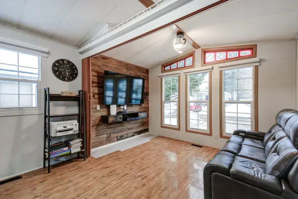 490 Spruce ST #Fergus, Centre Wellington, ON N1M 2W5