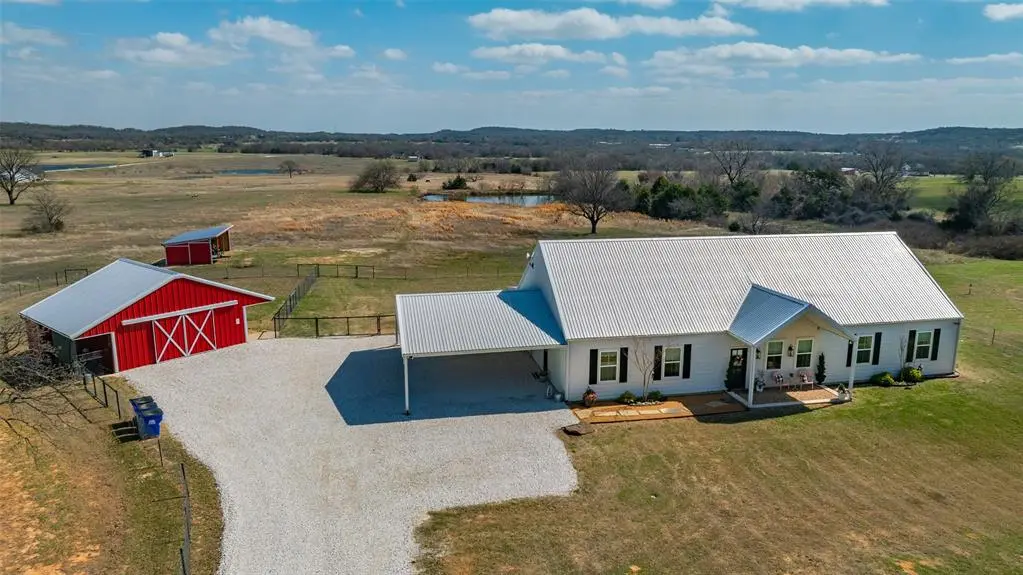 646 County Road 2121, Gainesville, TX 76240