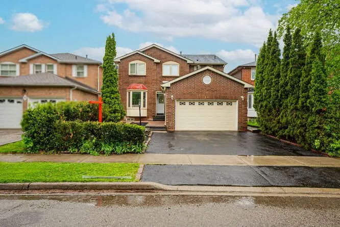14 Conover CT, Brampton, ON L6Y 3J5