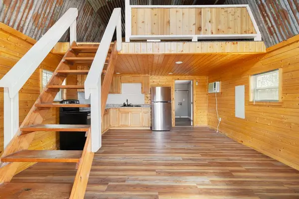 234 County Road 16420, Deport, TX 75435