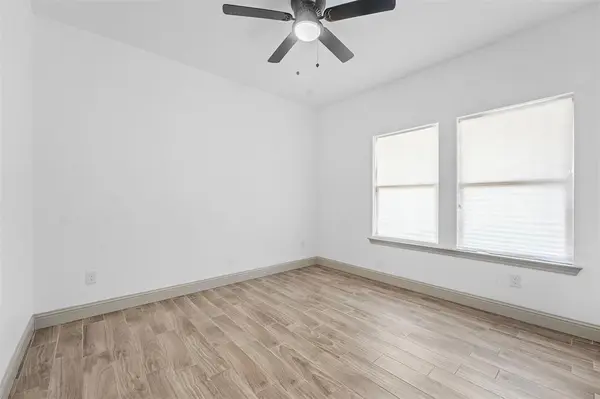 4801 Shackleford Street, Fort Worth, TX 76119