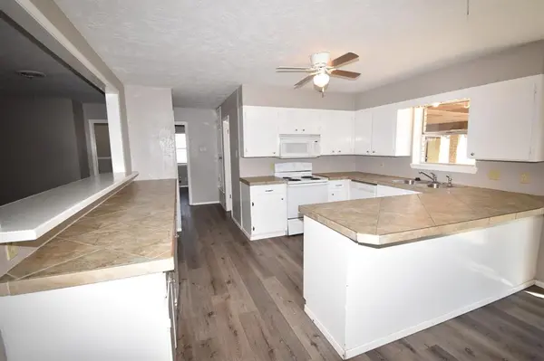 1801 S College Street, Brady, TX 76825