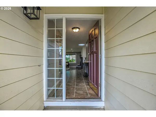 107 GLENWOOD CT, Oregon City, OR 97045