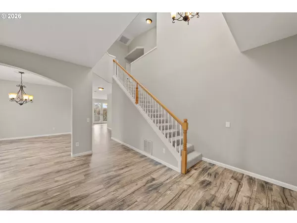 Clackamas, OR 97015,15642 SE BOLLAM DR