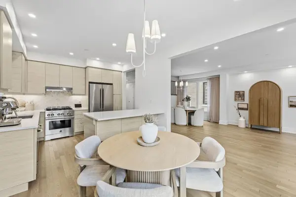 6 Byblos CT, East Gwillimbury, ON L9N 0T3