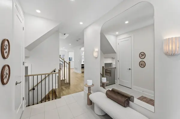 6 Byblos CT, East Gwillimbury, ON L9N 0T3