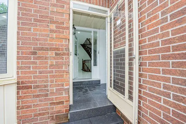 14 Conover CT, Brampton, ON L6Y 3J5