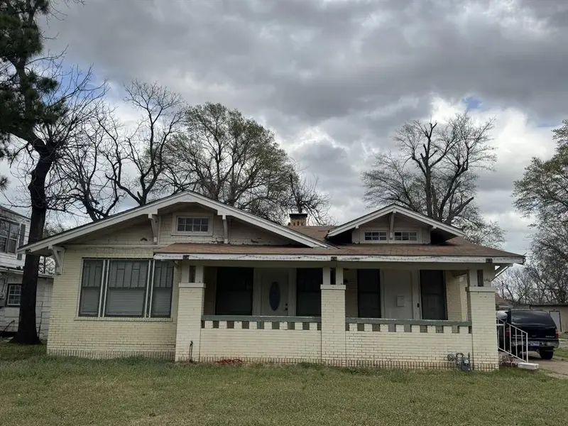 646 Fitzhugh, Paris, TX 75460