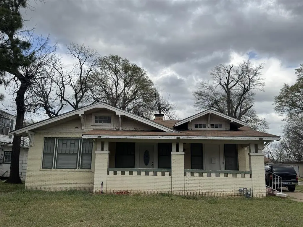 646 Fitzhugh, Paris, TX 75460