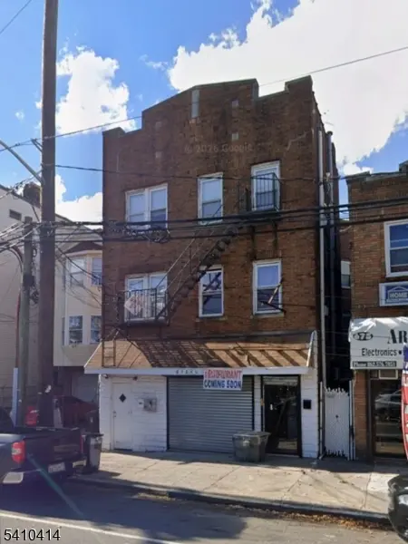 677 Bergen St #2, Newark City, NJ 07108