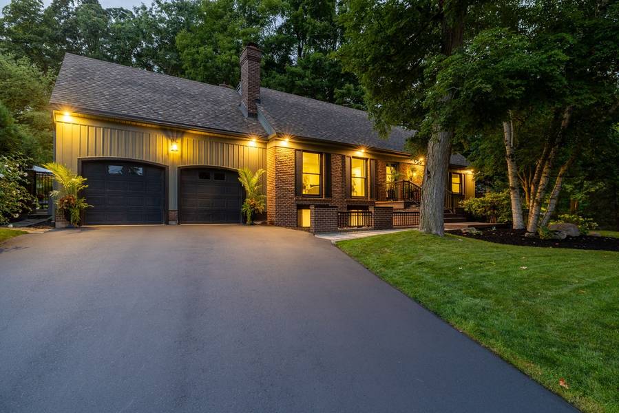 2129 Highview DR, Burlington, ON L7P 0P2