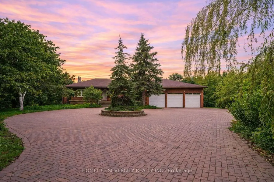 4395 Castlemore RD, Brampton, ON L6P 0W9