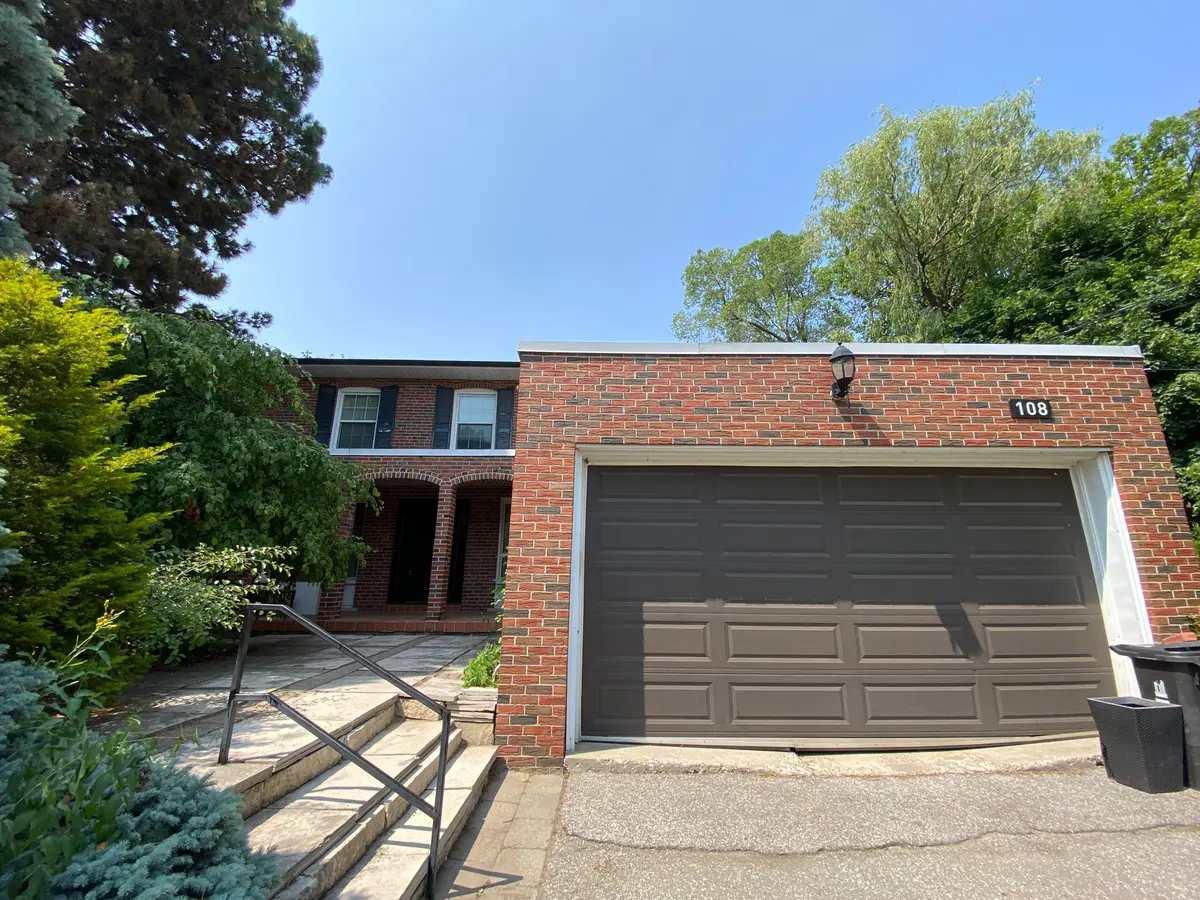 108 Old Colony RD, Toronto C12, ON M2L 2K2