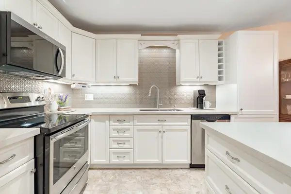 189 Greenway DR, Wasaga Beach, ON L9Z 0E6