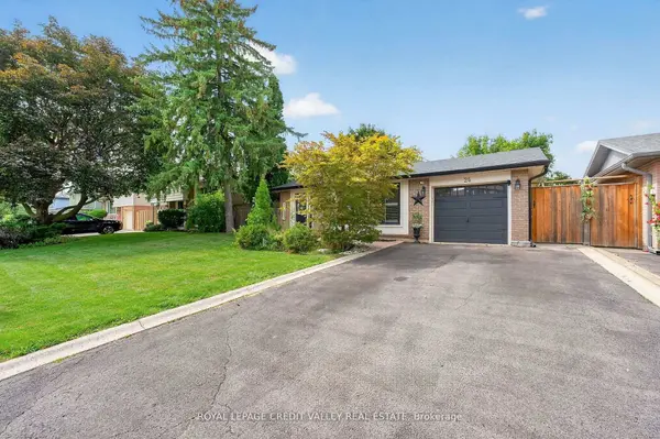 24 Willis DR, Brampton, ON L6W 1A9