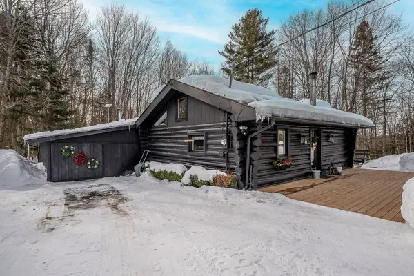 1017 SAVAGE SETTLEMENT RD, Perry, ON P0A 1Y0