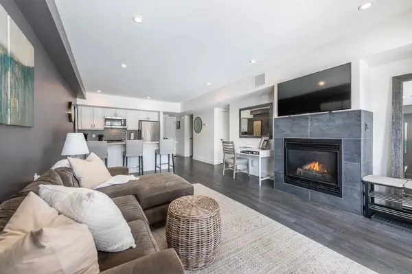 3 Tree Tops LN #102, Huntsville, ON P1H 0B8