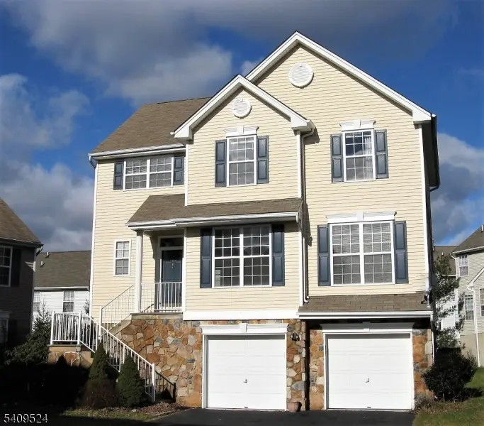 123 Winding Hill Dr, Mount Olive Twp., NJ 07828