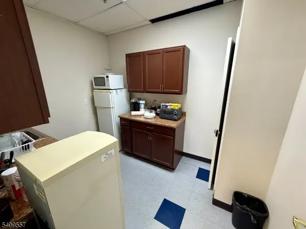 43 Bloomfield Ave, Mountain Lakes Boro, NJ 07046