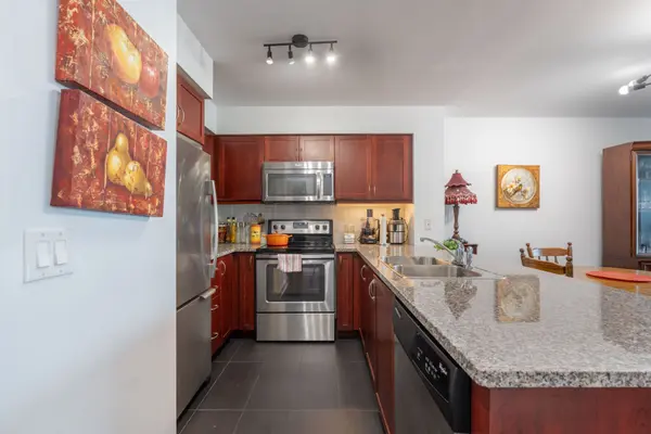 19 Grand Trunk CRES #3712, Toronto C01, ON M5J 3A3