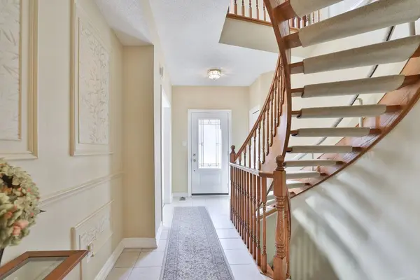 2407 Woodward AVE #4, Burlington, ON L7R 4J2