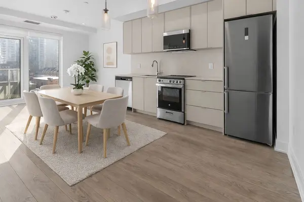 2088 James ST #408, Burlington, ON L7R 0H2