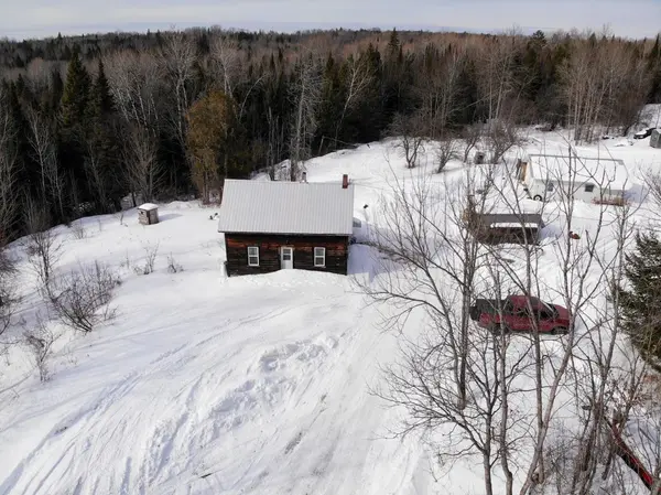 1084 A. Guy Wilson RD, Carlow/mayo, ON K0L 1G0