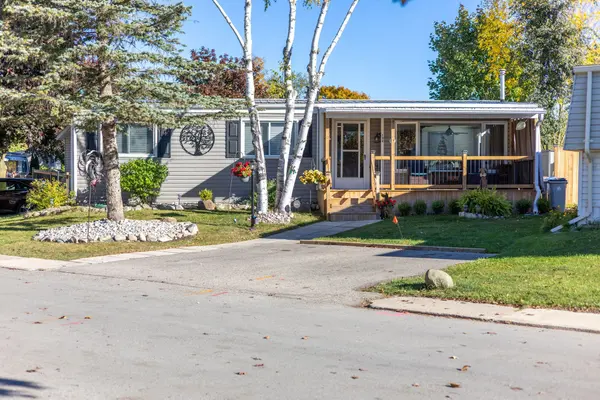 154 Pebble Beach Pkwy, South Huron, ON N0M 1T0