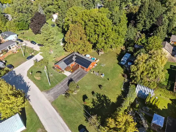 1 Mac Tavesh ST, Bluewater, ON N0M 1G0