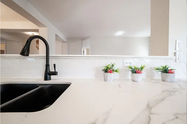 58 Elmdale DR, Prince Edward County, ON K0K 3L0