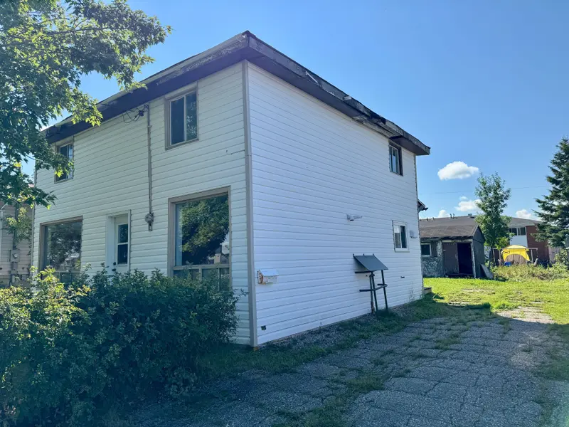 17 Lemarier ST, Kapuskasing, ON P5N 2S7