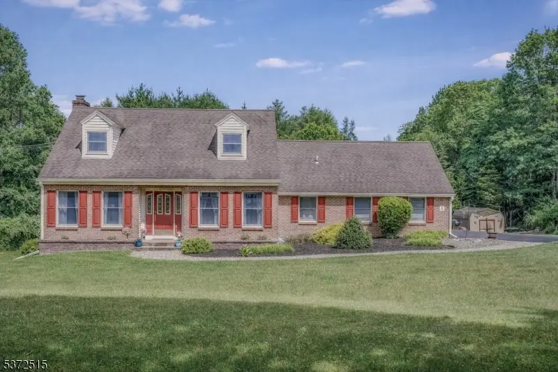 69 Lincoln Laurel Rd, Frelinghuysen Twp., NJ 07860